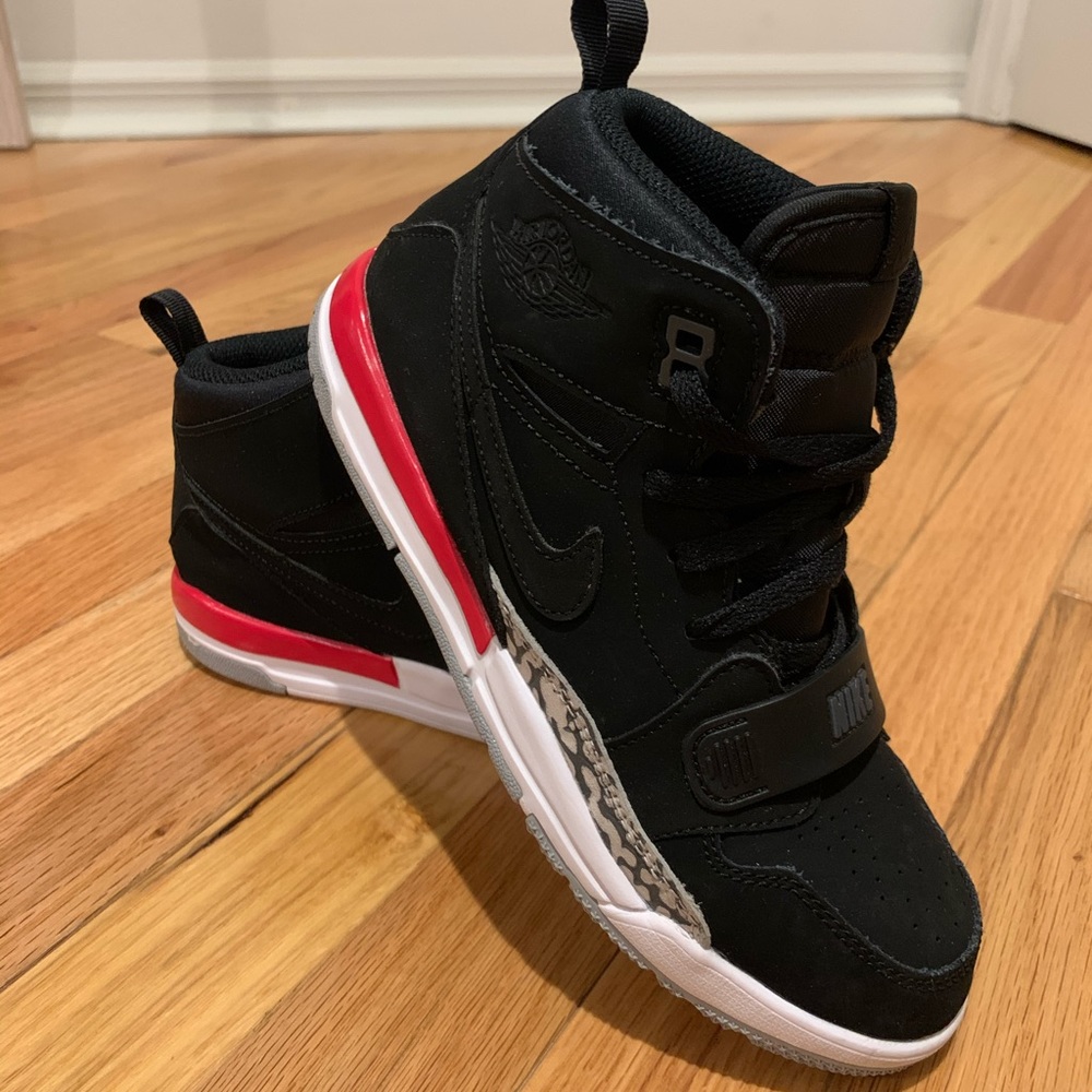 ❤️Jordan Legacy Sneakers❤️
